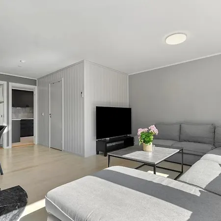 Nyaraló Large House 10 Minutes From The Center