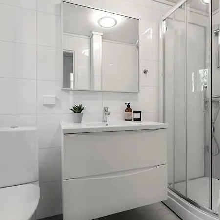 Large House 10 Minutes From The Center *