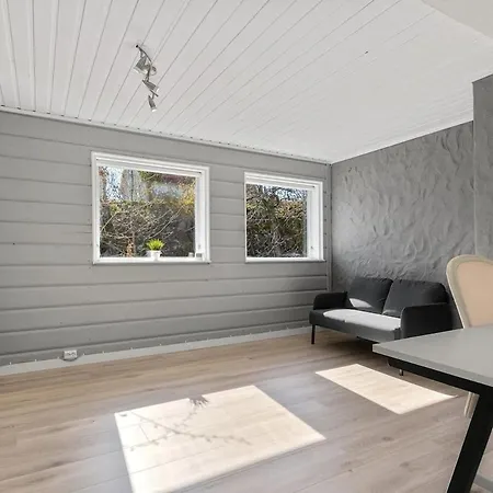 Large House 10 Minutes From The Center Hébergement de vacances Kristiansand